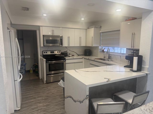 19700 NW 6th Place, Miami Gardens, FL 33169