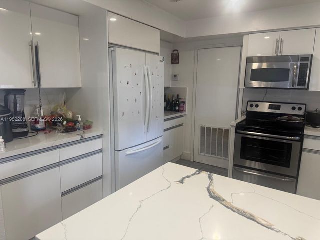 19700 NW 6th Place, Miami Gardens, FL 33169