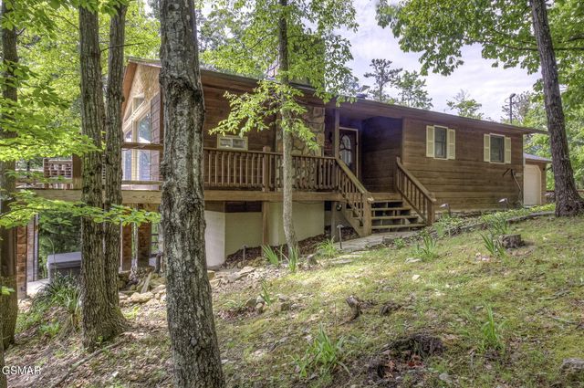 1001 Old Laurel Lane, Sevierville, TN 37876