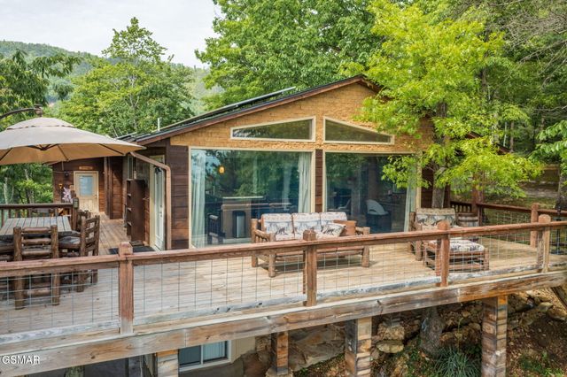 1001 Old Laurel Lane, Sevierville, TN 37876