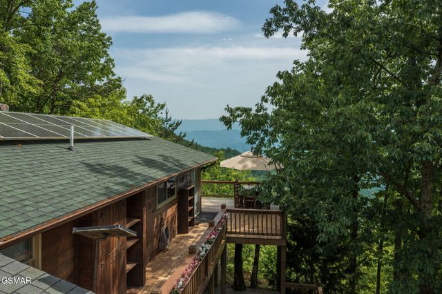 1001 Old Laurel Lane, Sevierville, TN 37876