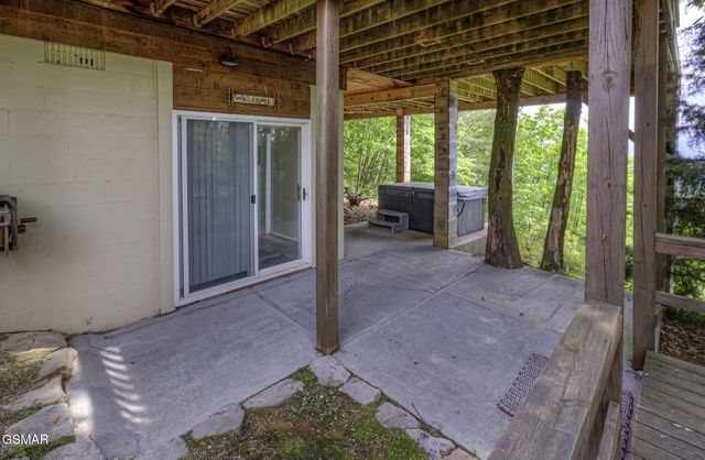 1001 Old Laurel Lane, Sevierville, TN 37876