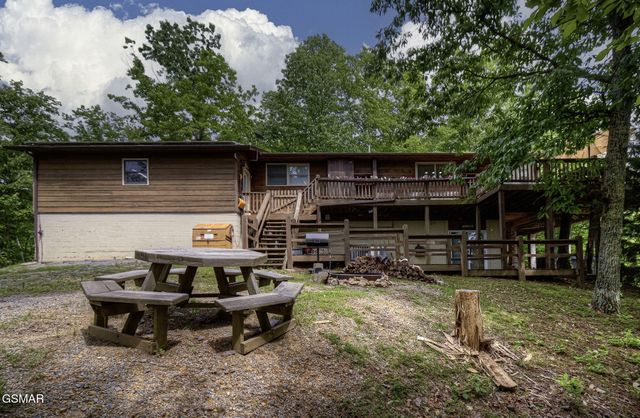 1001 Old Laurel Lane, Sevierville, TN 37876