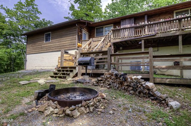 1001 Old Laurel Lane, Sevierville, TN 37876