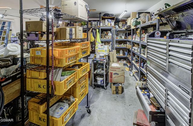 1001 Old Laurel Lane, Sevierville, TN 37876