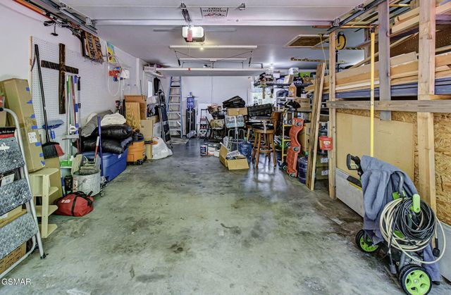 1001 Old Laurel Lane, Sevierville, TN 37876