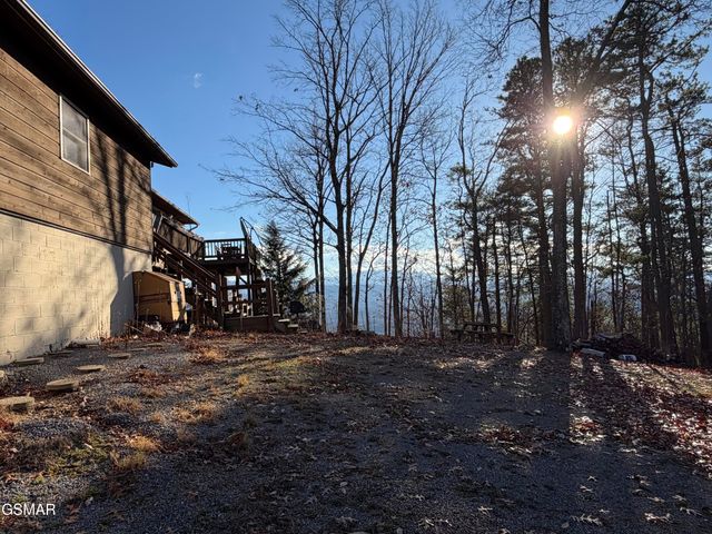 1001 Old Laurel Lane, Sevierville, TN 37876