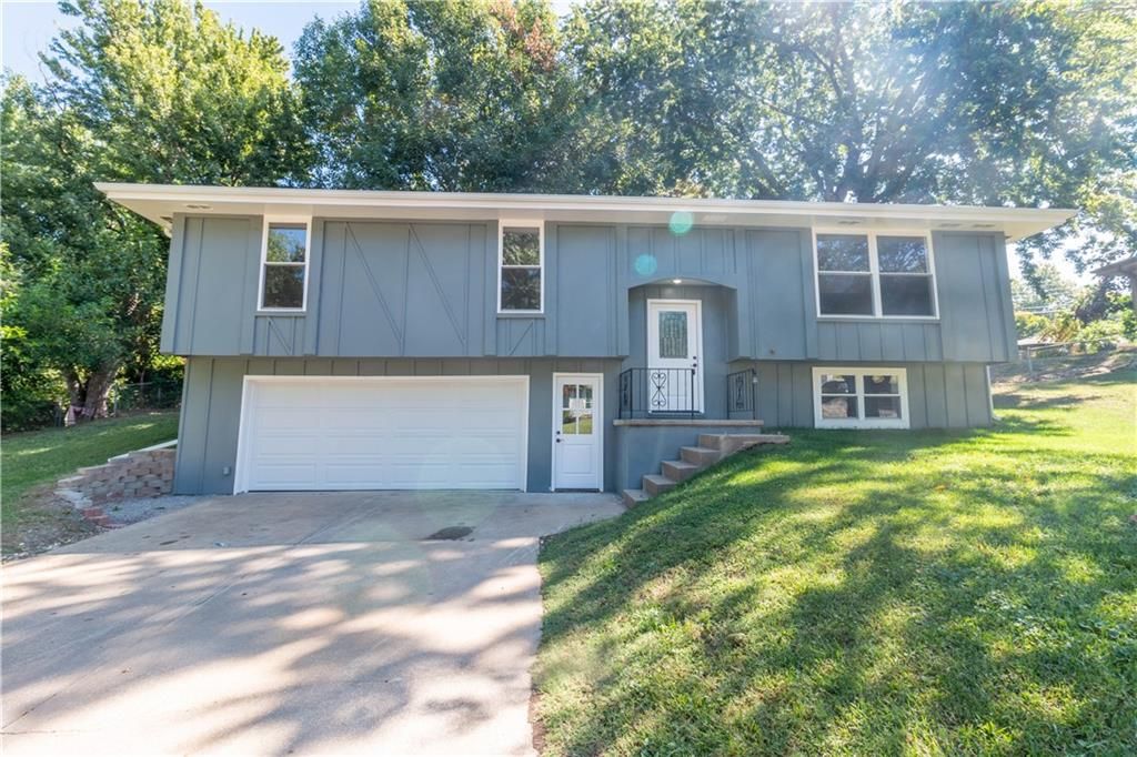 3815 Miller Road, St Joseph, MO 64505