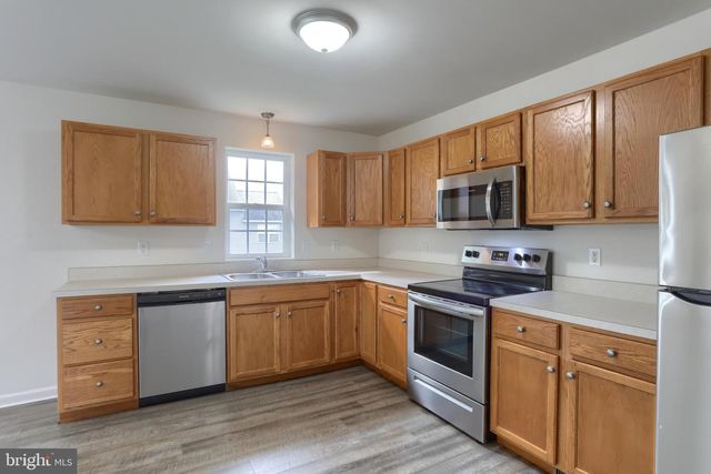 2116 AUTUMN CT, Lebanon, PA 17042
