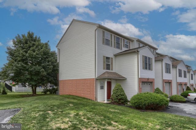 2116 AUTUMN CT, Lebanon, PA 17042