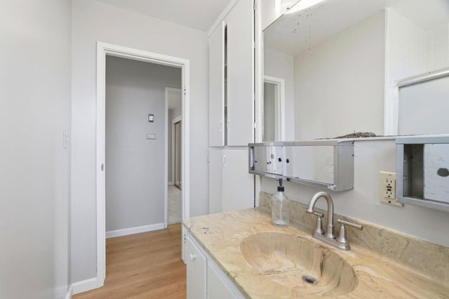 725 Santa Rita Street, Sunnyvale, CA 94085