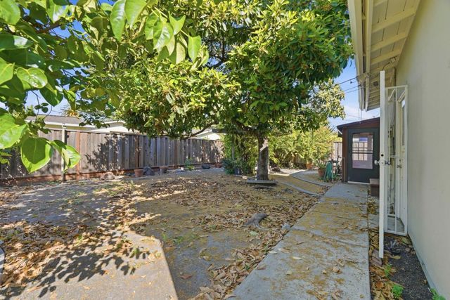 725 Santa Rita Street, Sunnyvale, CA 94085