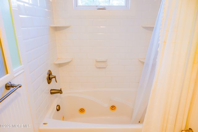 839 N Concourse, Keyport, NJ 07735