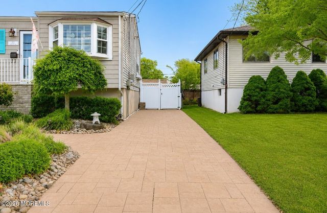 839 N Concourse, Keyport, NJ 07735