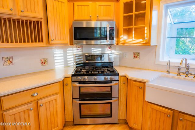 839 N Concourse, Keyport, NJ 07735