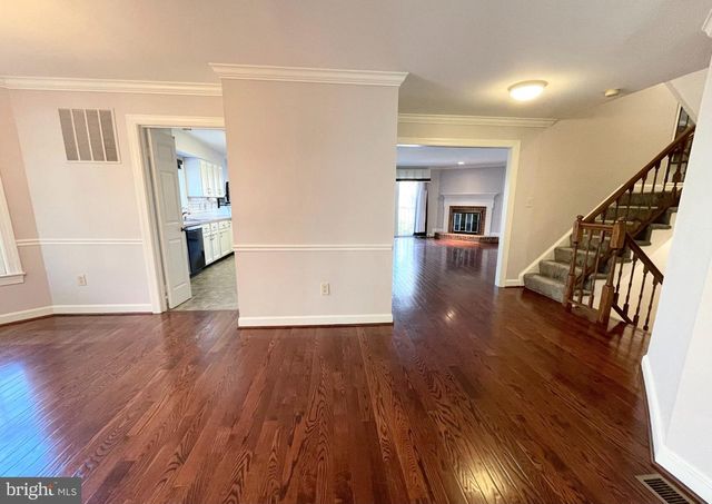 6319 CHAUCER VIEW CIR, Alexandria, VA 22304