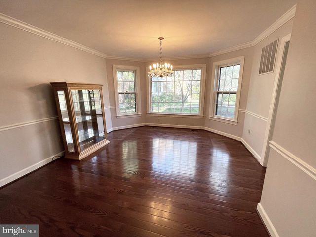 6319 CHAUCER VIEW CIR, Alexandria, VA 22304