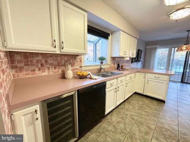 6319 CHAUCER VIEW CIR, Alexandria, VA 22304