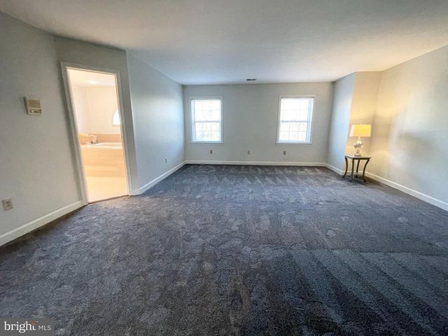 6319 CHAUCER VIEW CIR, Alexandria, VA 22304