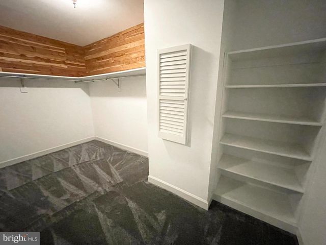 6319 CHAUCER VIEW CIR, Alexandria, VA 22304