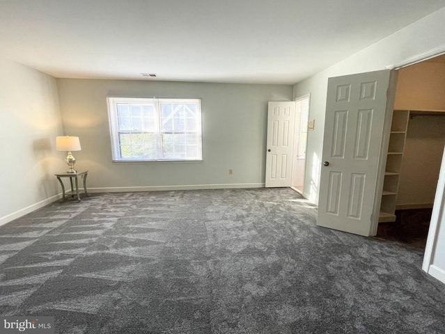 6319 CHAUCER VIEW CIR, Alexandria, VA 22304