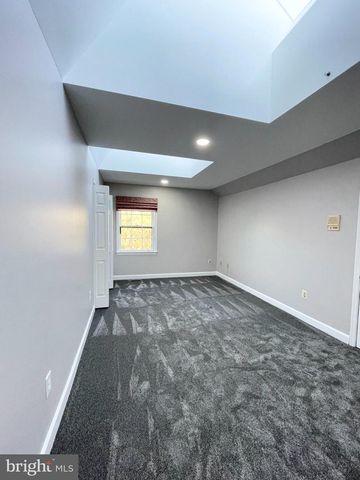 6319 CHAUCER VIEW CIR, Alexandria, VA 22304