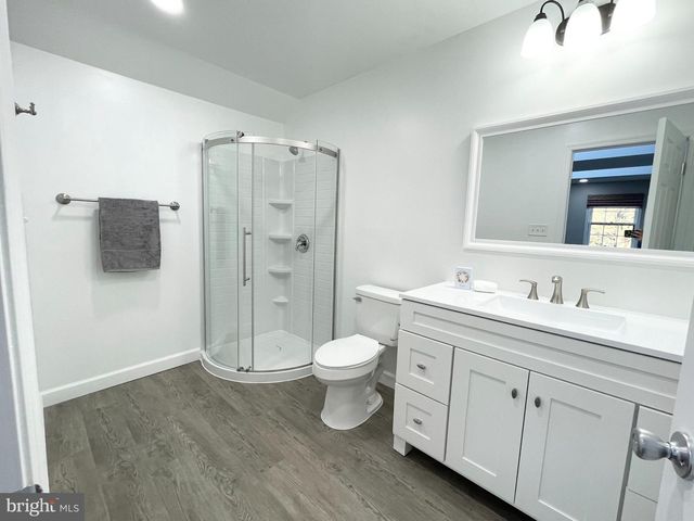 6319 CHAUCER VIEW CIR, Alexandria, VA 22304