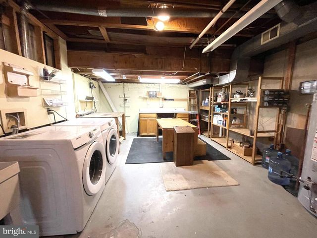 6319 CHAUCER VIEW CIR, Alexandria, VA 22304