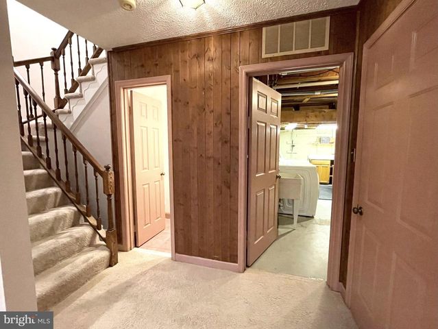 6319 CHAUCER VIEW CIR, Alexandria, VA 22304