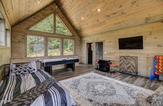 775 Cartertown rd Road, Gatlinburg, TN 37738