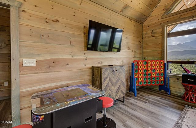 775 Cartertown rd Road, Gatlinburg, TN 37738