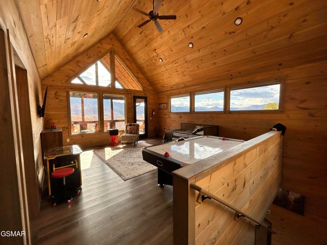 775 Cartertown rd Road, Gatlinburg, TN 37738