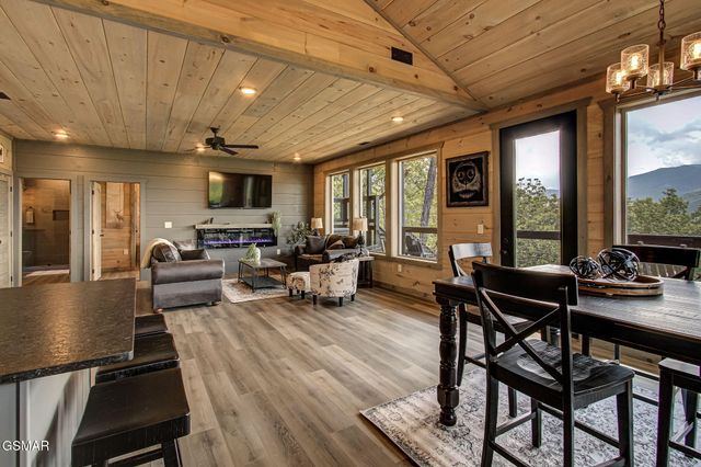 775 Cartertown rd Road, Gatlinburg, TN 37738