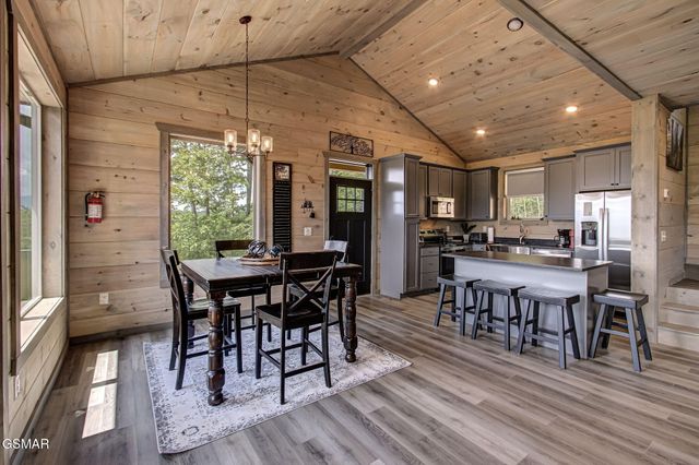 775 Cartertown rd Road, Gatlinburg, TN 37738