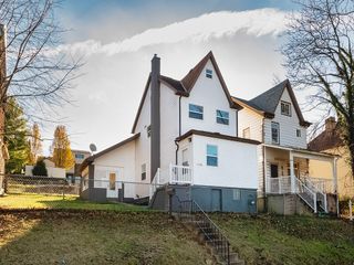 1120 Margray Street, Lincoln Place, PA 15207