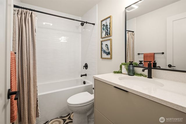 7045 16th Avenue NE, Seattle, WA 98115