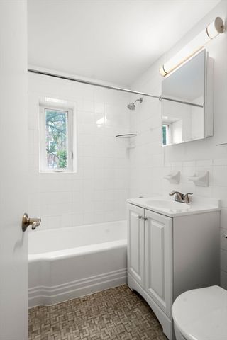 19 Alton Court 1, Brookline, MA 02446