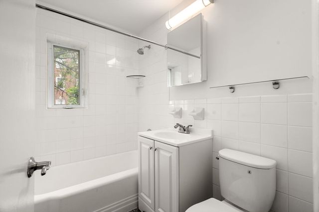 19 Alton Court 1, Brookline, MA 02446
