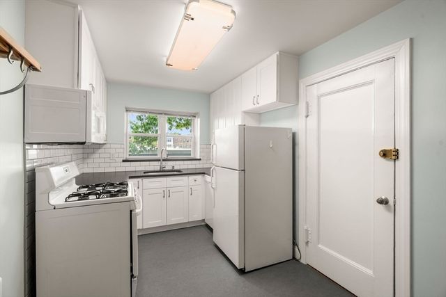 19 Alton Court 1, Brookline, MA 02446