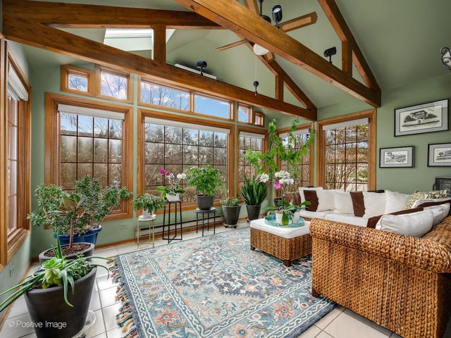 9716 S Kingsbury Court, Palos Hills, IL 60465