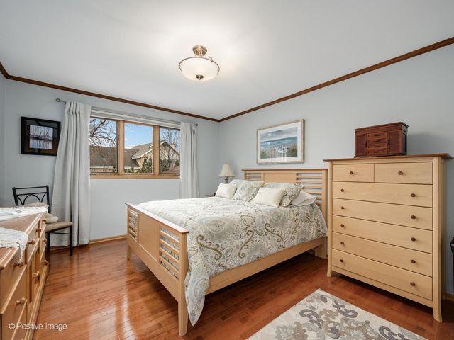 9716 S Kingsbury Court, Palos Hills, IL 60465