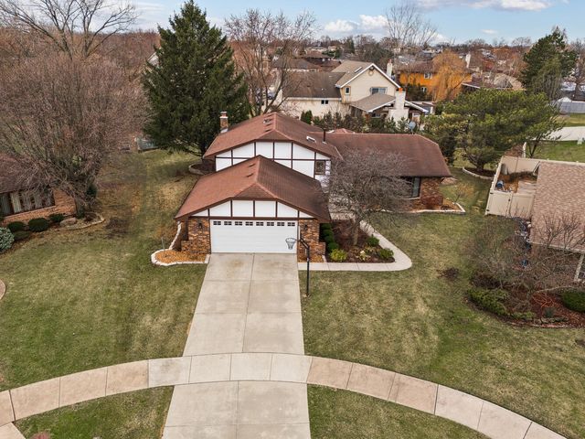 9716 S Kingsbury Court, Palos Hills, IL 60465