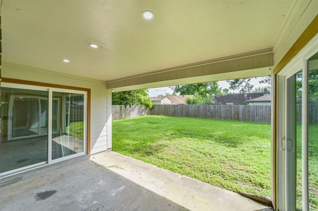 17502 Huntersglen Circle, Humble, TX 77396