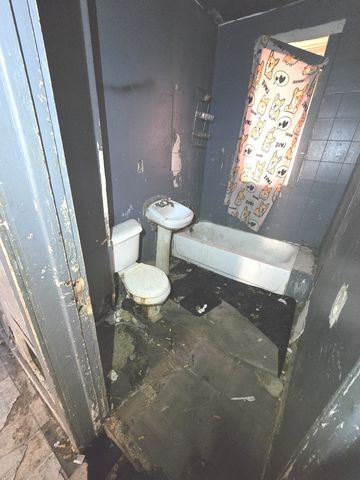 4312 W CULLERTON Street, Chicago, IL 60623