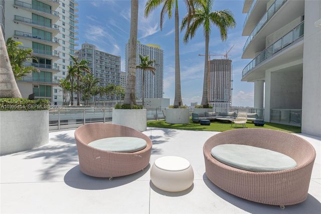 90 SW 3rd St 3806, Miami, FL 33130