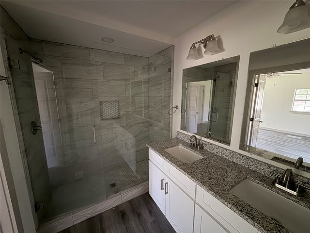 605 N Pine Street, Roanoke, TX 76262