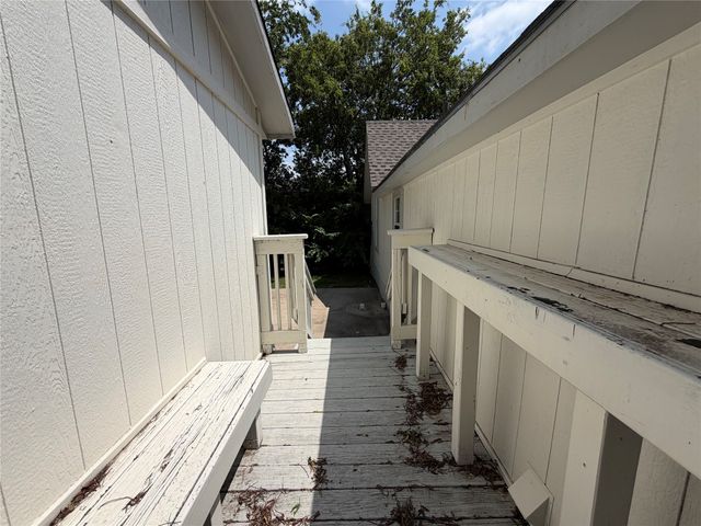 605 N Pine Street, Roanoke, TX 76262