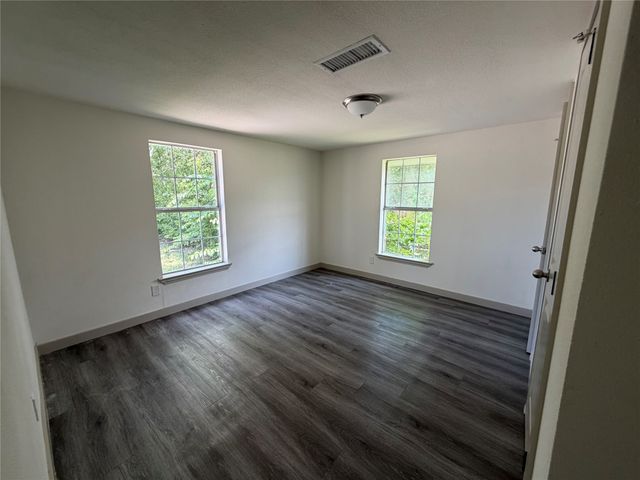 605 N Pine Street, Roanoke, TX 76262