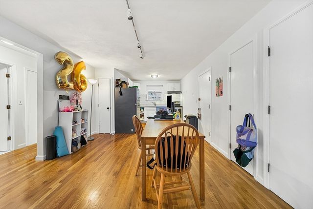 104 Trowbridge St 4, Cambridge, MA 02138