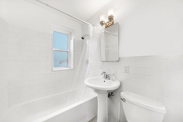 104 Trowbridge St 4, Cambridge, MA 02138